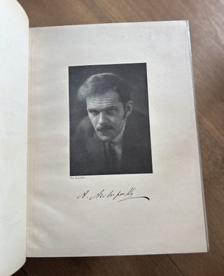 Alexander Archipenko: With Portrait of the Artist and 66 Illustrations = Oleksander Arkhypenko: z portretom khudozhnyka i 66 svitlynamy